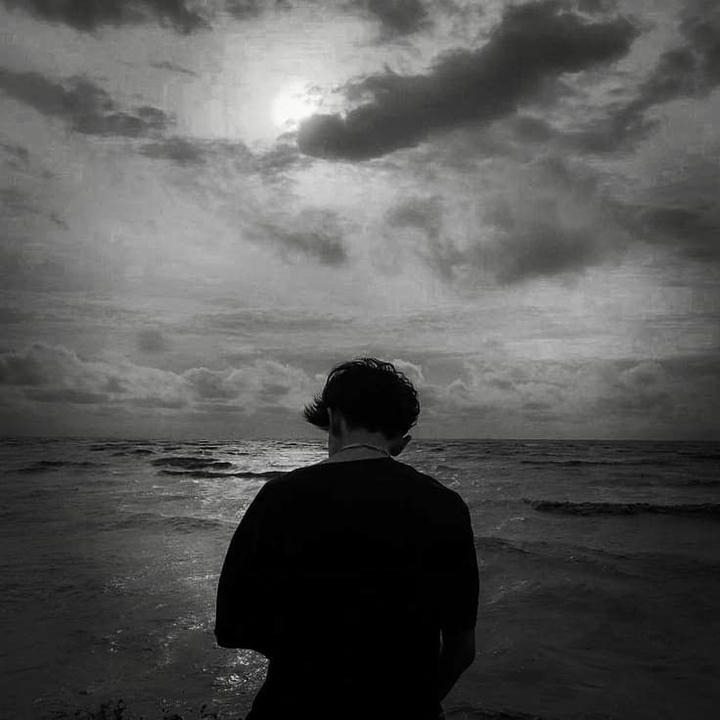 Alone Boy Dp Black