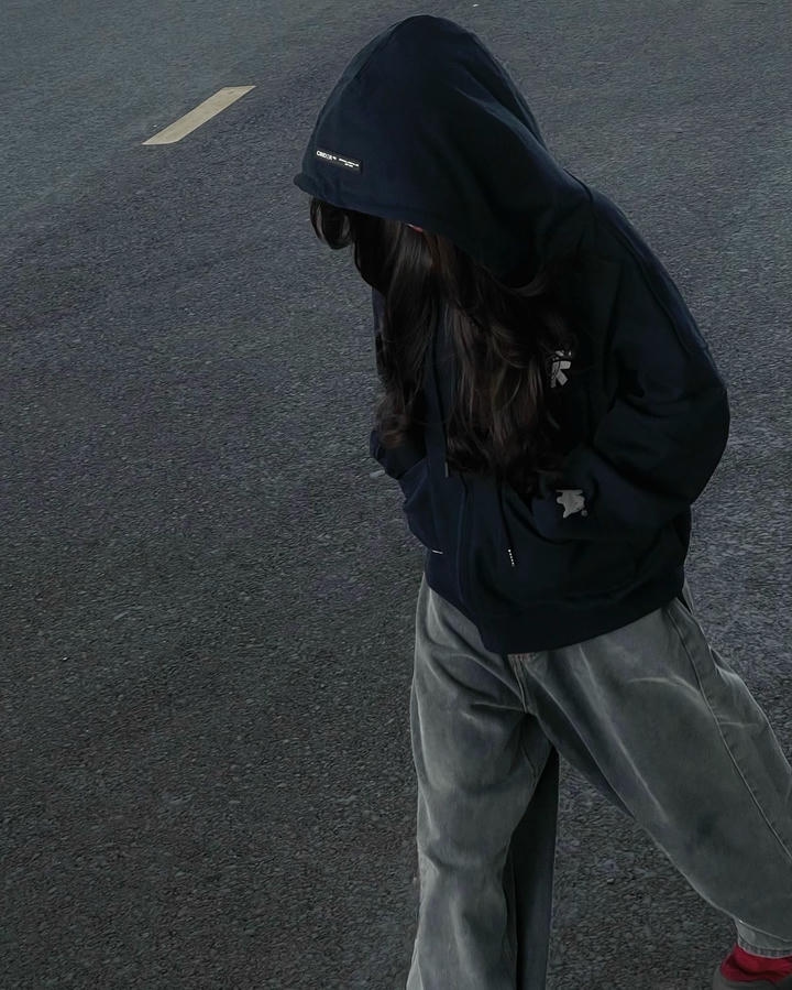 Alone Sad Girl DP Crying