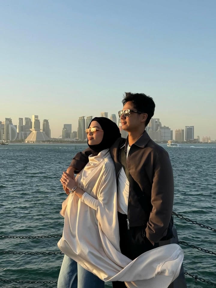 Couple DP Hand Holding Islamic