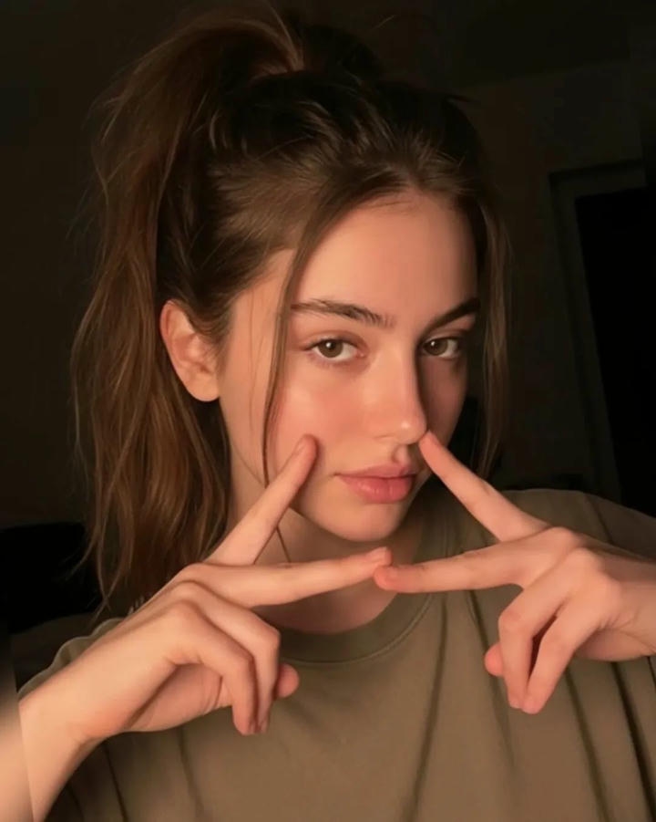 Cute Girl Pic DP
