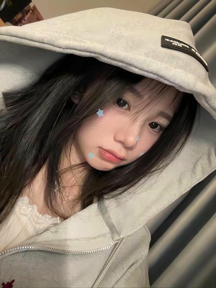 Cute Girl Pic for DP Cartoon