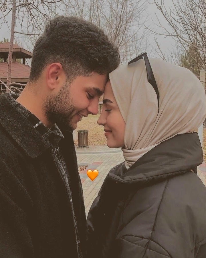 Cute Islamic Couple DP