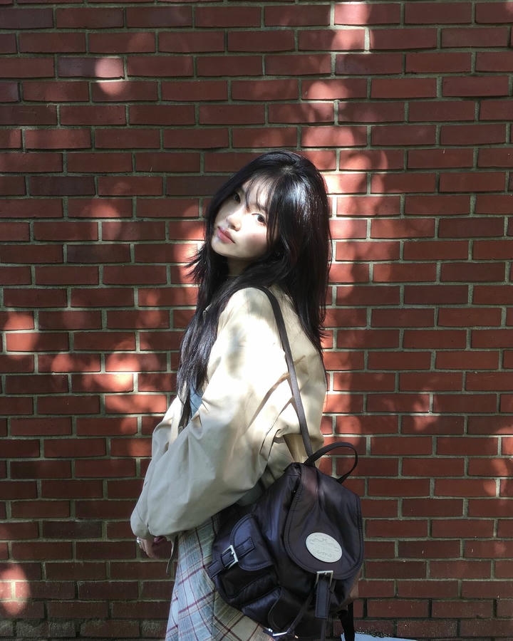 Cute Simple Girl DP for Instagram