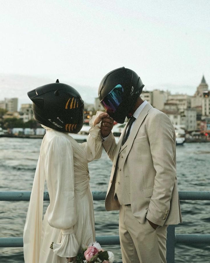 Free Islamic Couple Hand DP Download