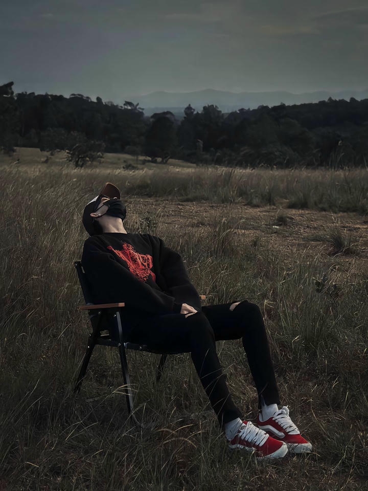 Hidden Face Alone Boy Dp