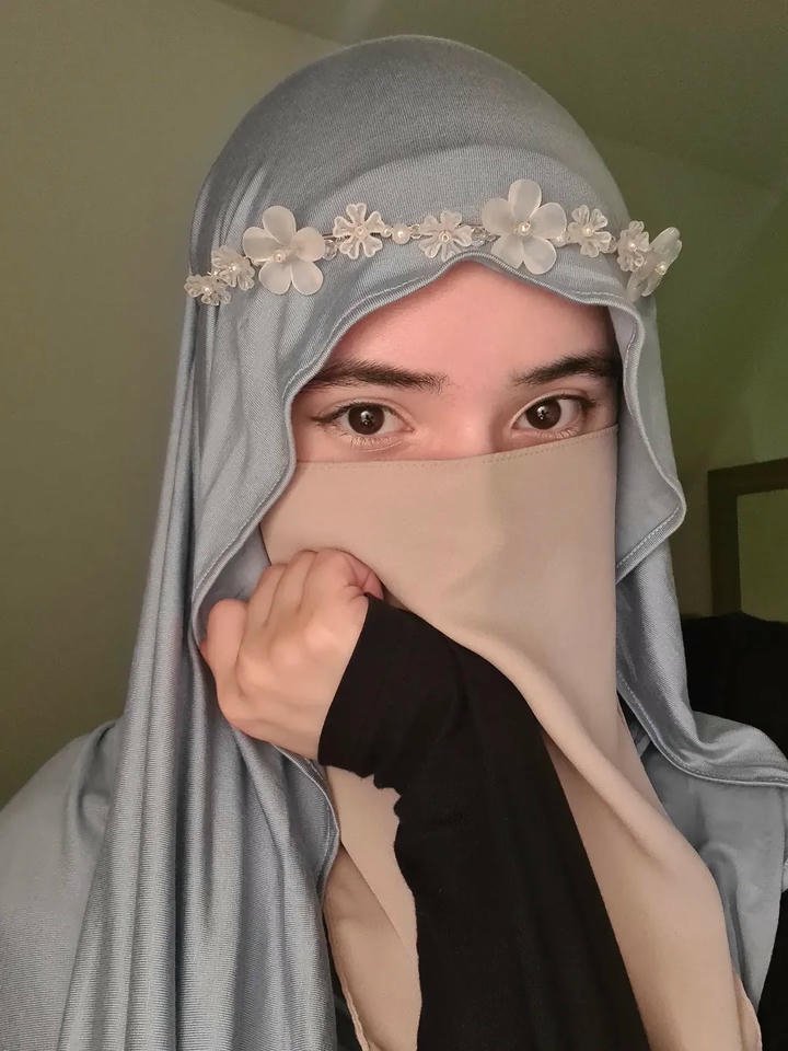 Hijab Girl Profile Picture