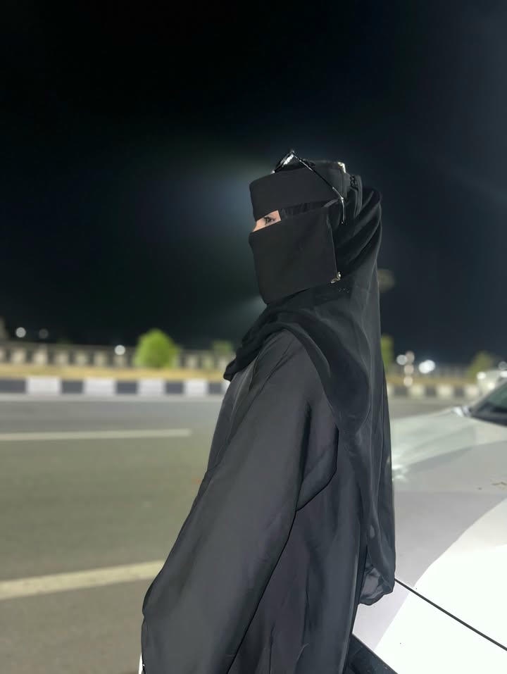 Hijabi Girl Dp India