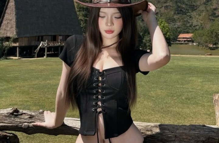 Instagram DP Girl Selfie
