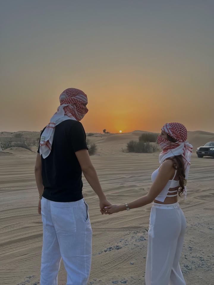 Islamic Couple Hand DP Wallpaper