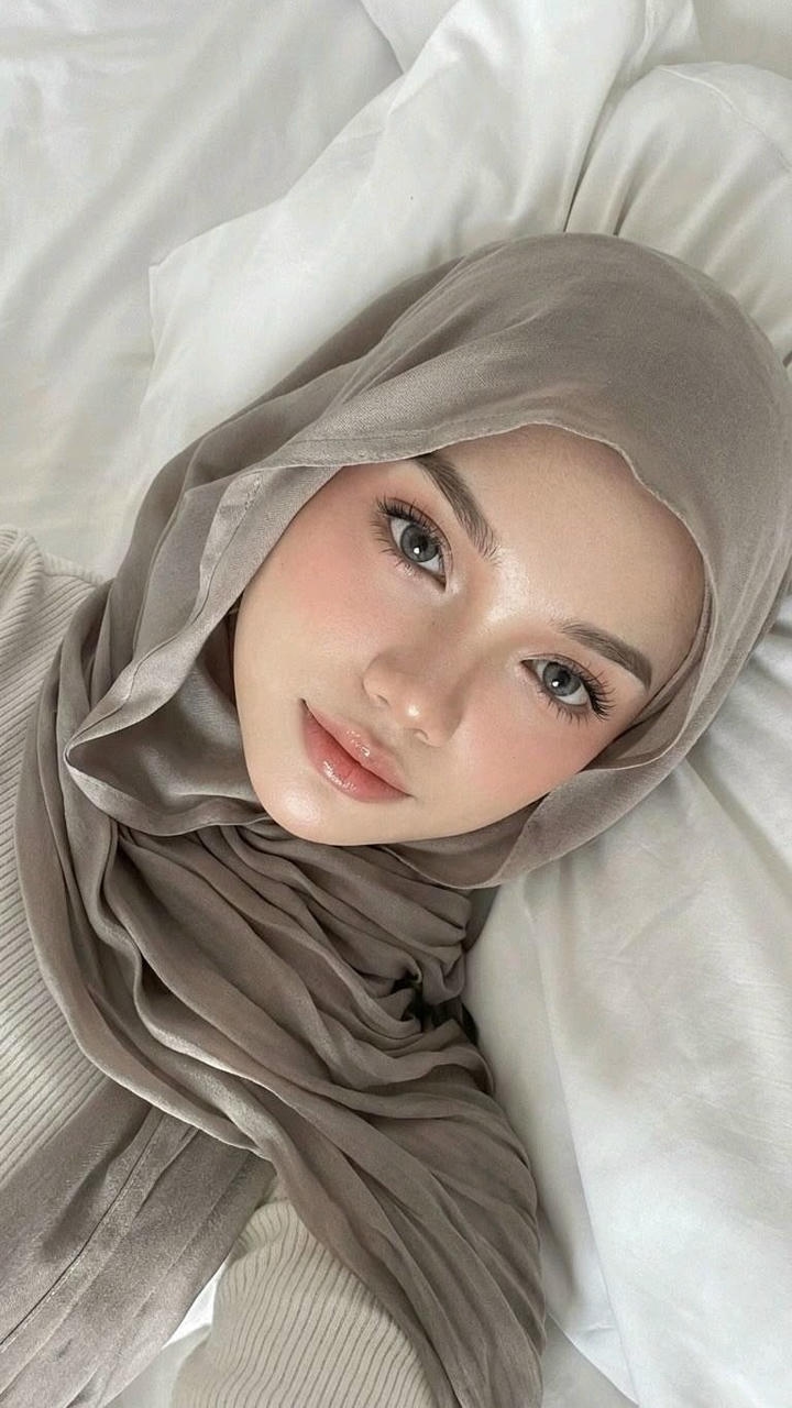 Islamic Girl DP Hidden Face
