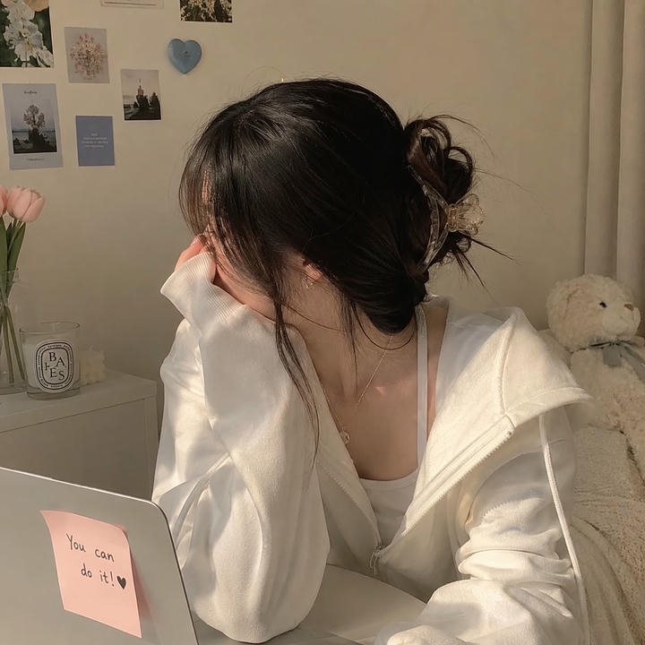 Lonely Girl DP for WhatsApp