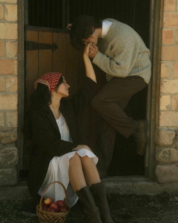 Love DP Couple Pic