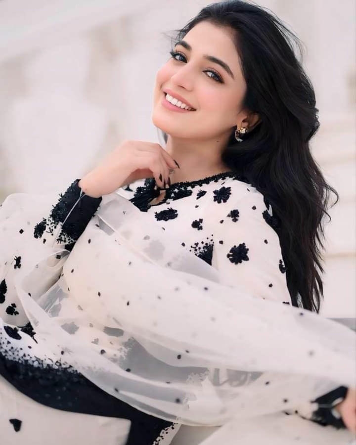 Modern Girl Dp