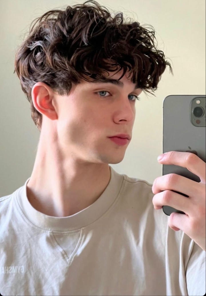 Smart Looking Boy DP