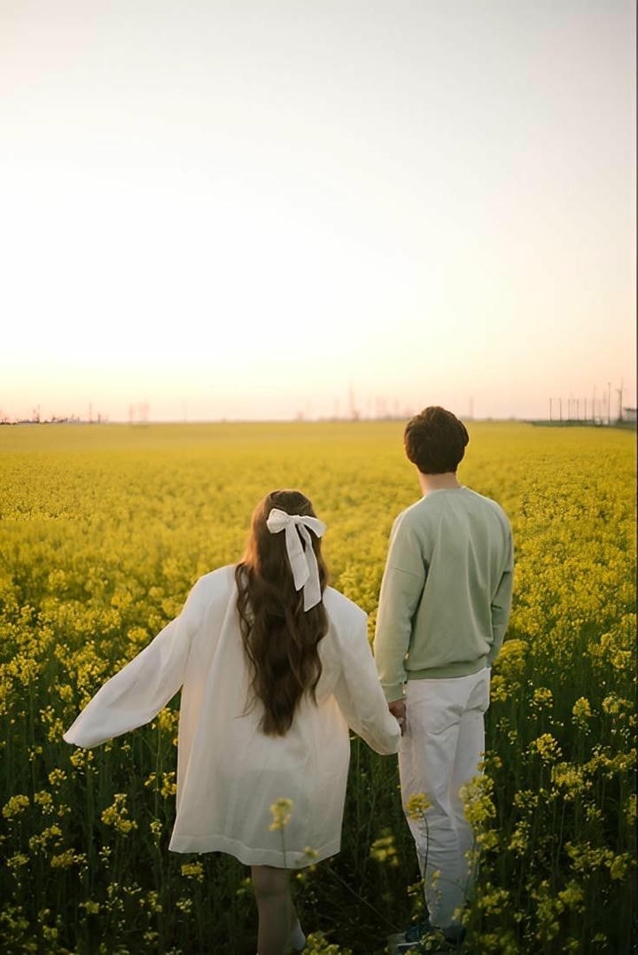 Stylish Couple Pic DP
