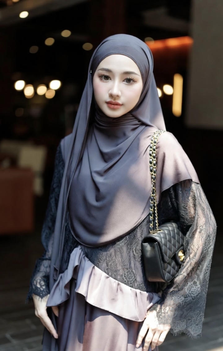 Stylish Hijab Girl DP