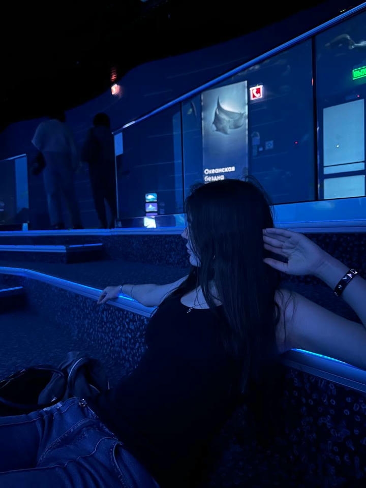 alone girl dp new