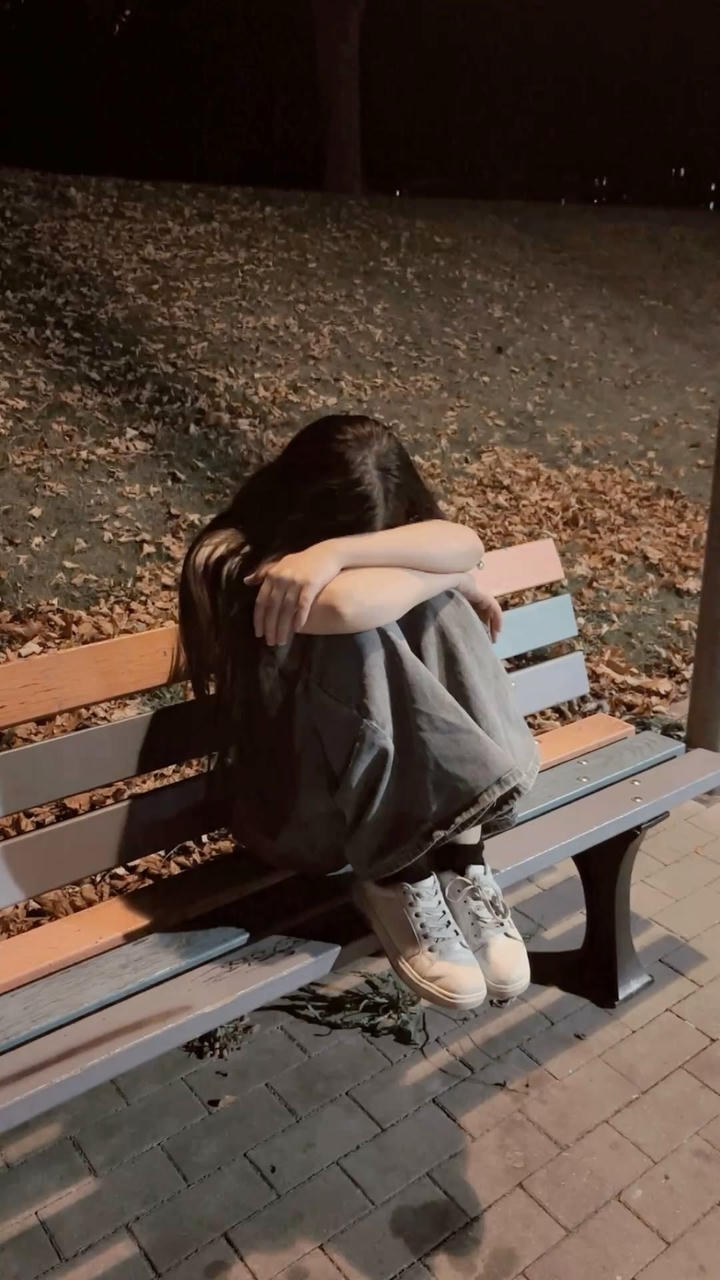 alone girl dp wallpaper
