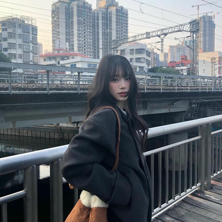 stylish girls whatsapp dp