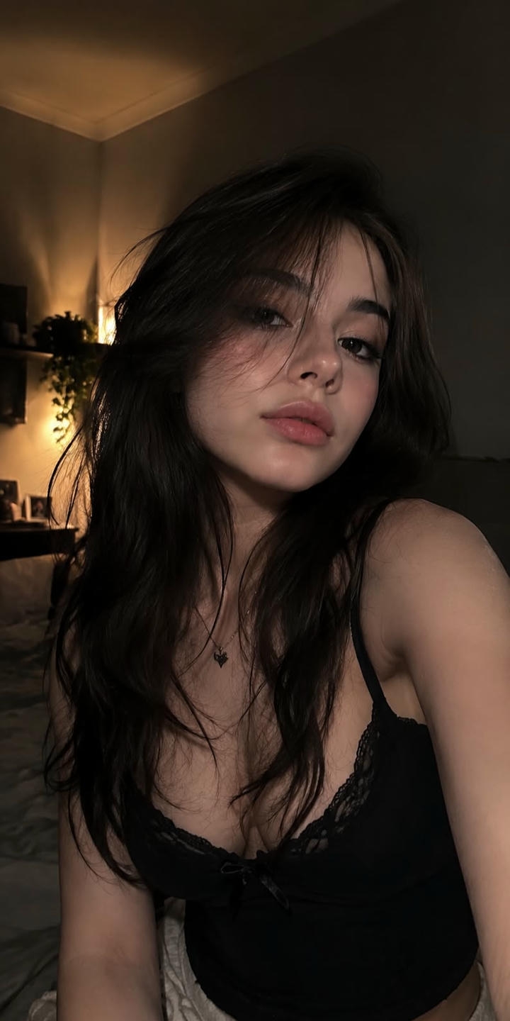Aesthetic Attitude Girl DP for Instagram