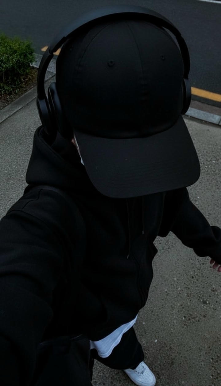 Alone DP Boy Wallpaper