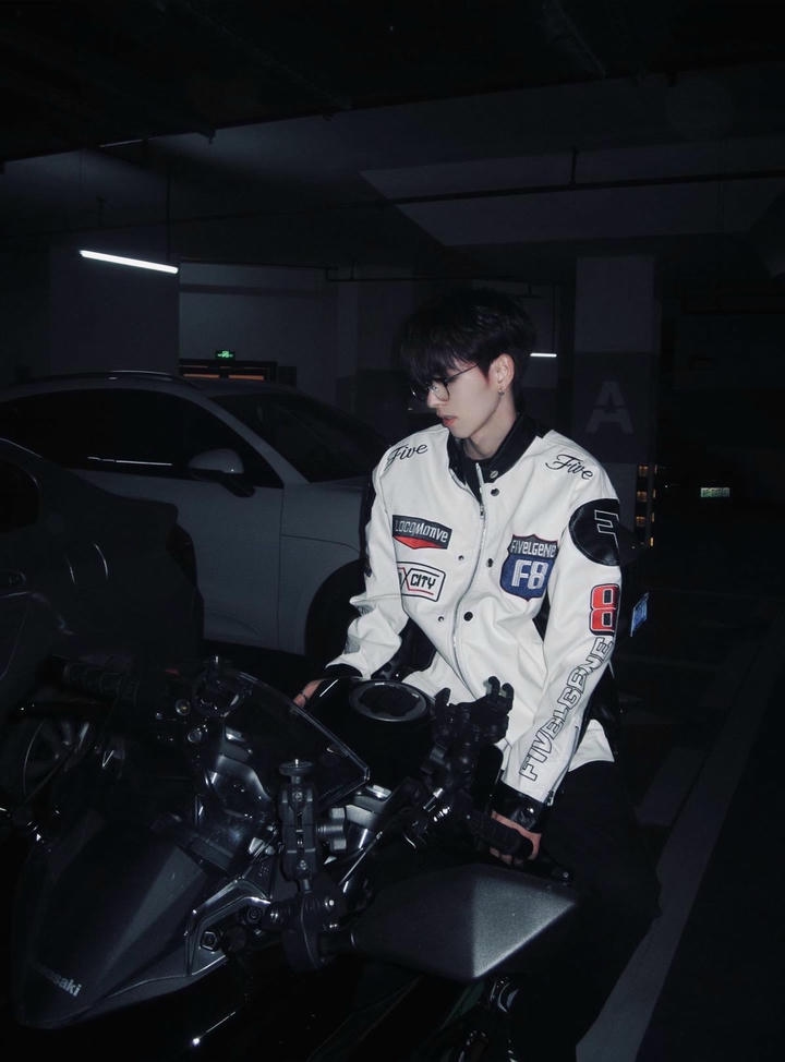 Best DP for Instagram Boy Unique
