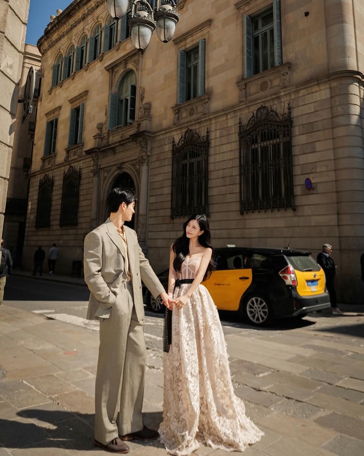 Couple DP Stylish Pic
