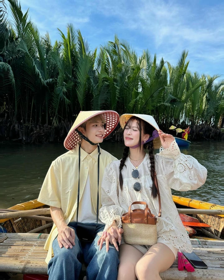 Cute Couple DP for Instagram Cartoon