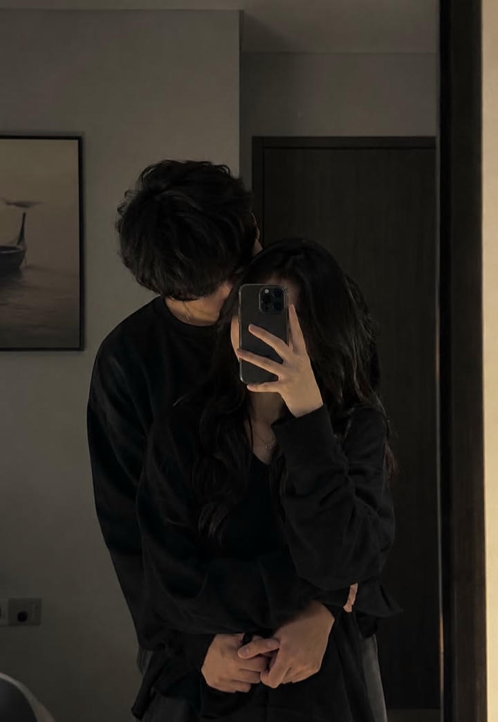 Cute Instagram Couple DP