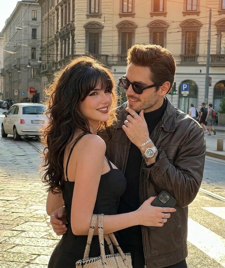 Hidden Face Instagram Couple DP