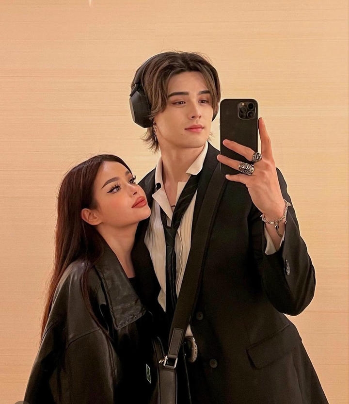 Instagram Couple DP HD