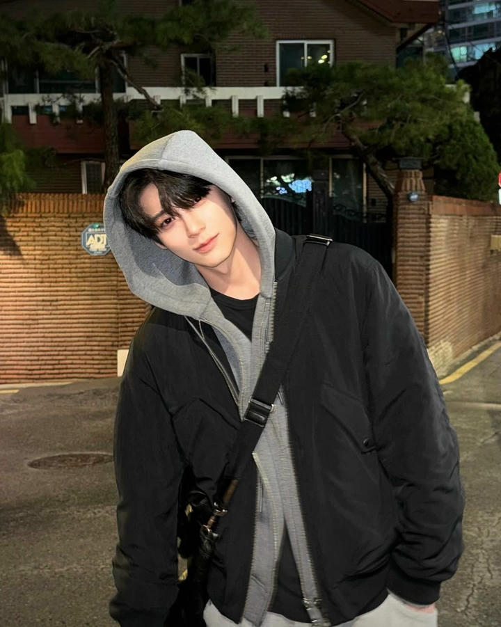 Instagram DP Boy Stylish