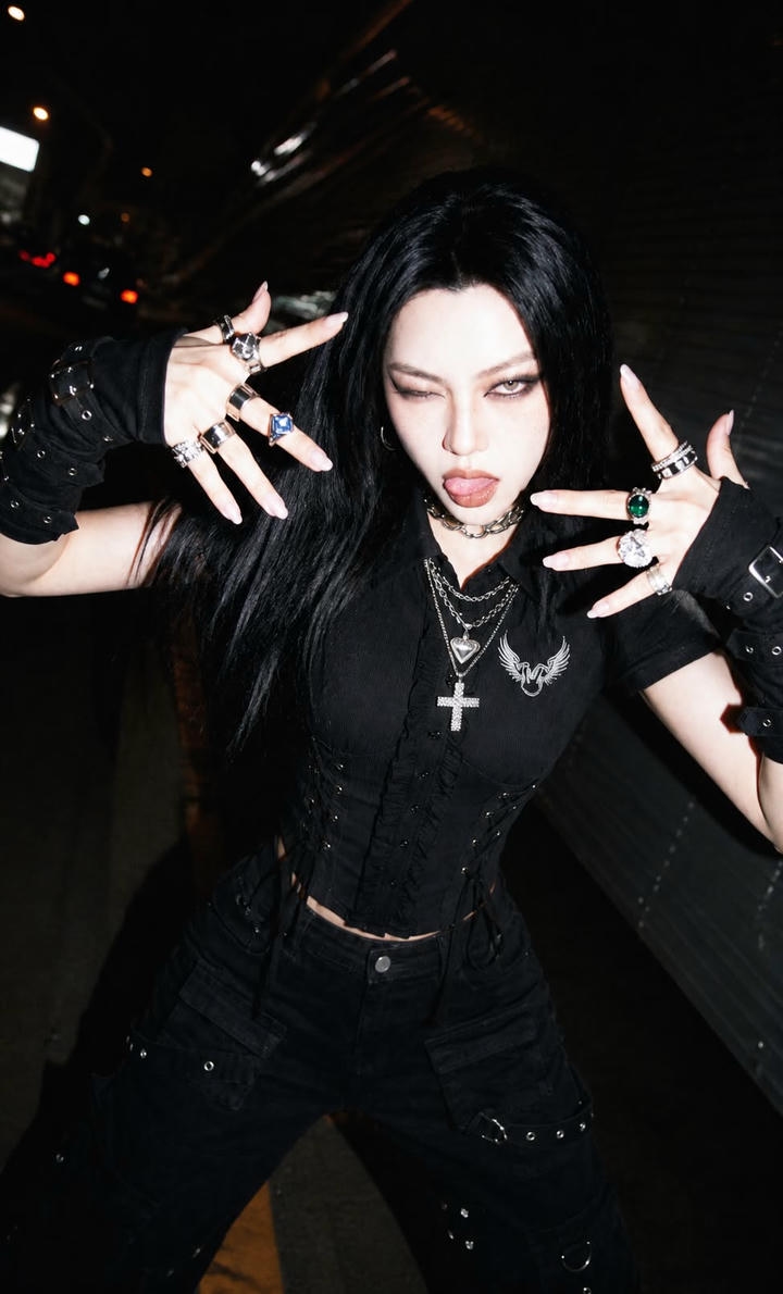 Killer Attitude DP Girl Real Photo