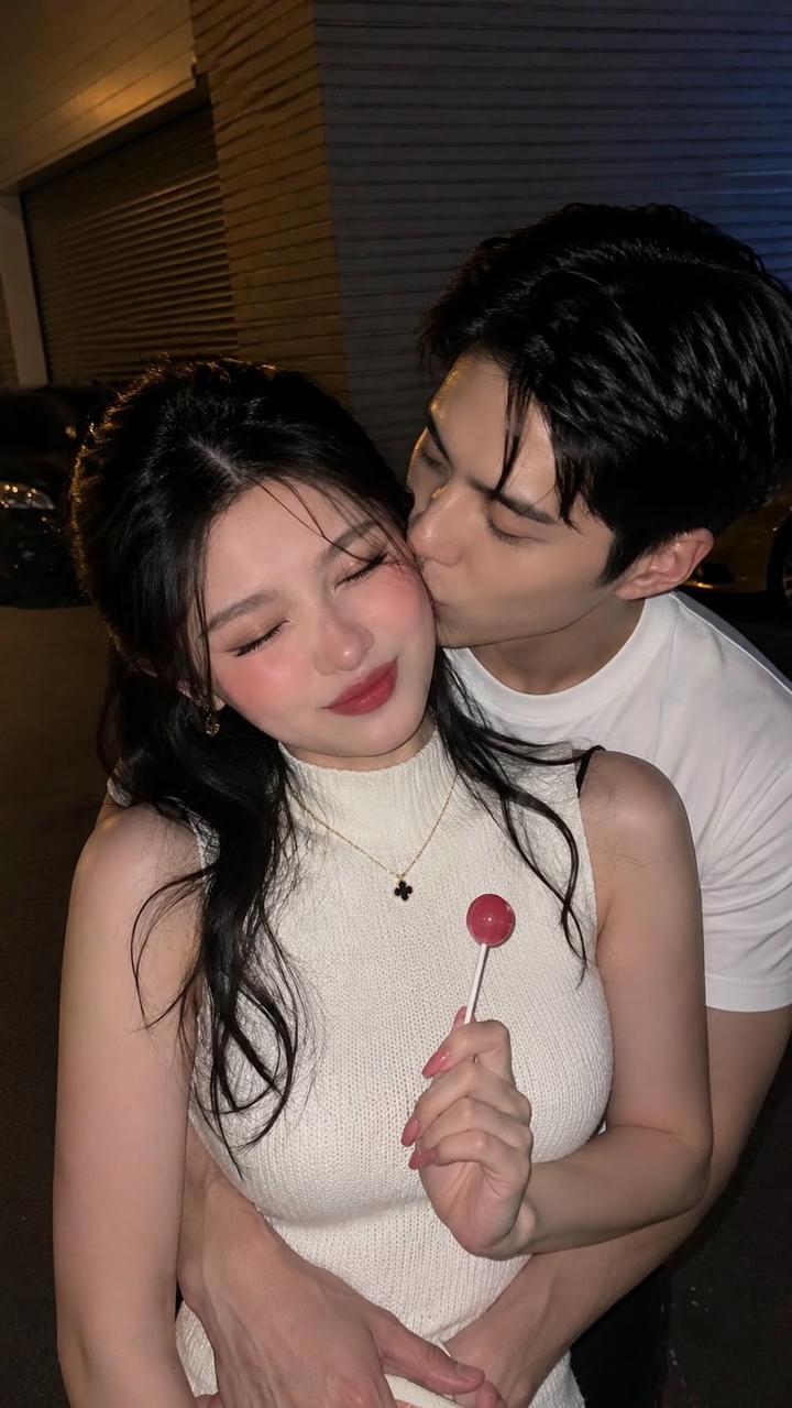 Love Couple DP with Quotes