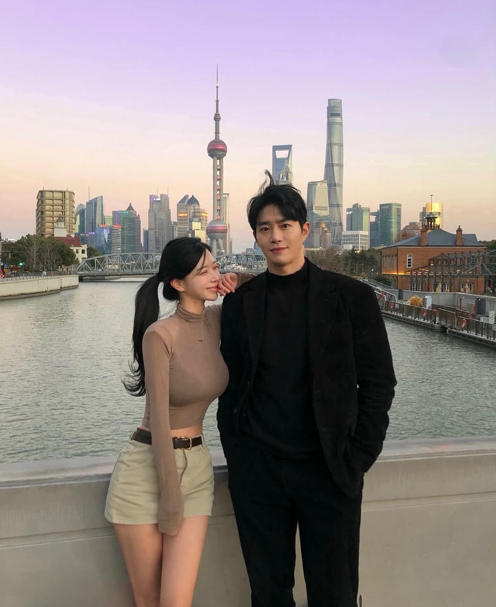 Love DP Photo Romantic Couple