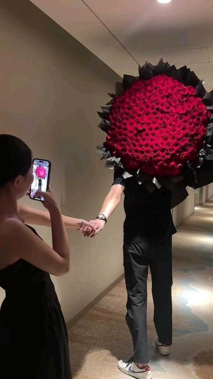 Love Love DP for Whatsapp Couple
