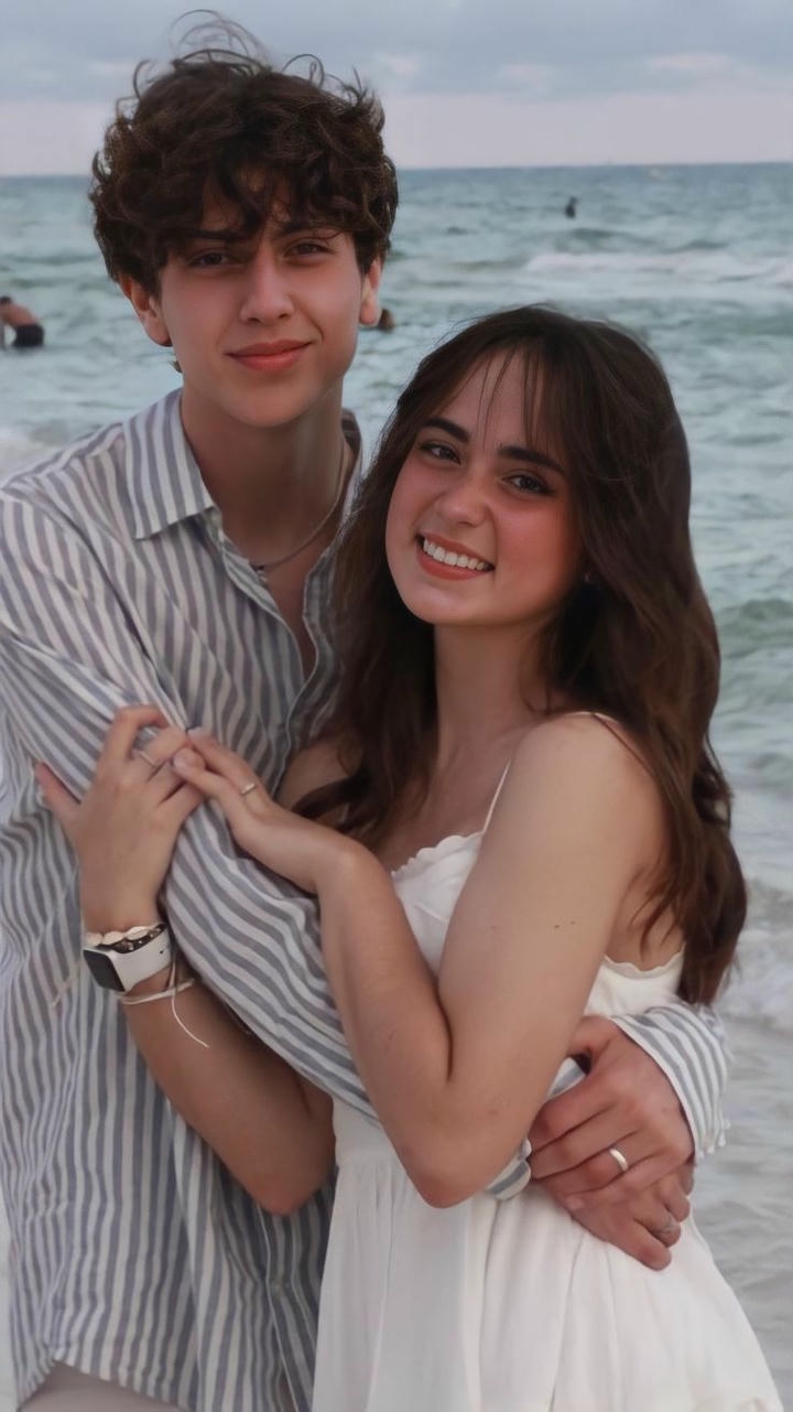 Matching Love Couple DP