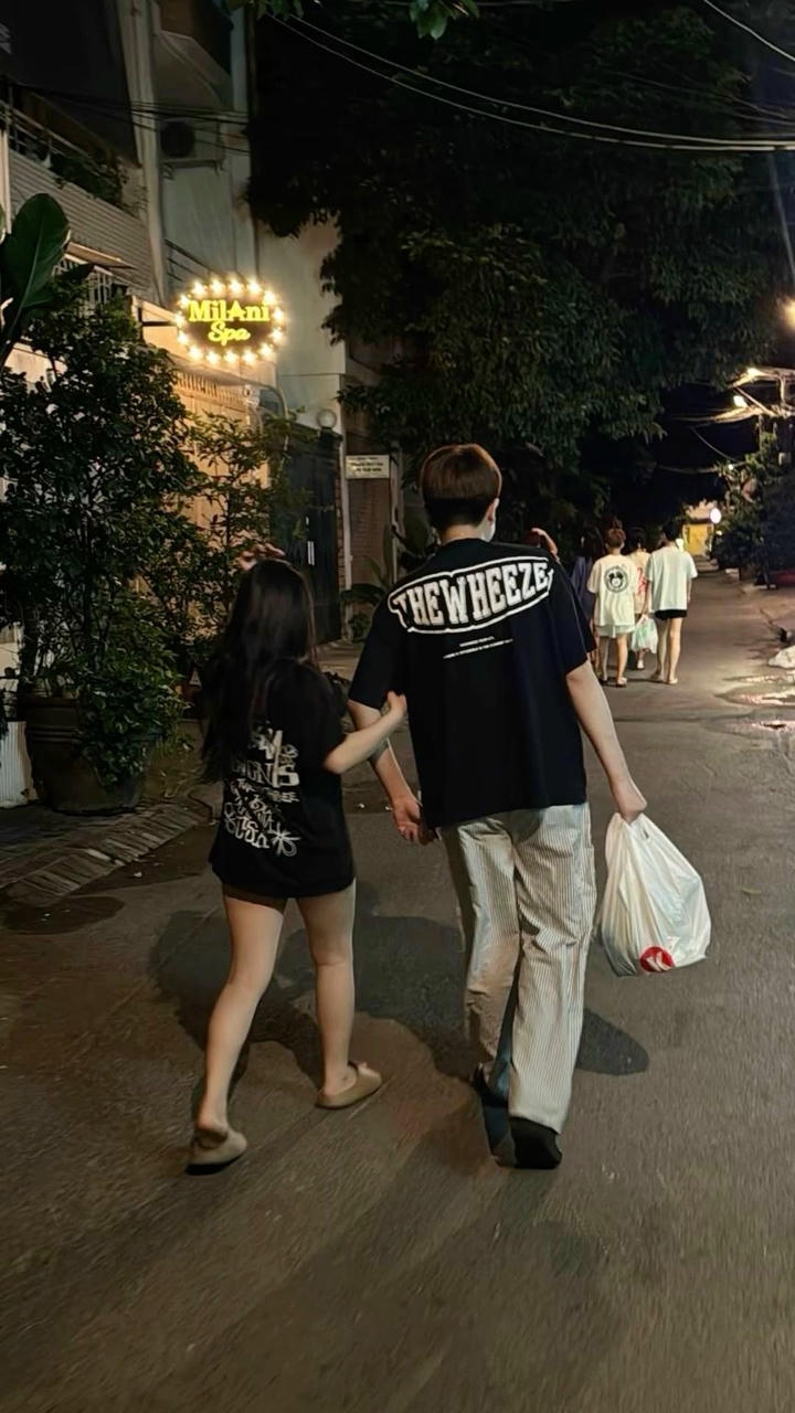 Romantic Couple DP Photo