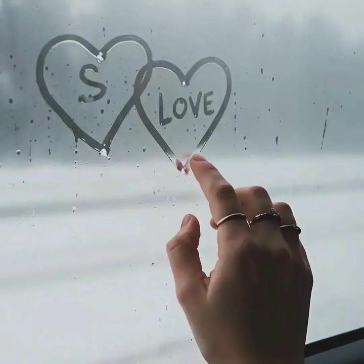 S Alphabet Love DP