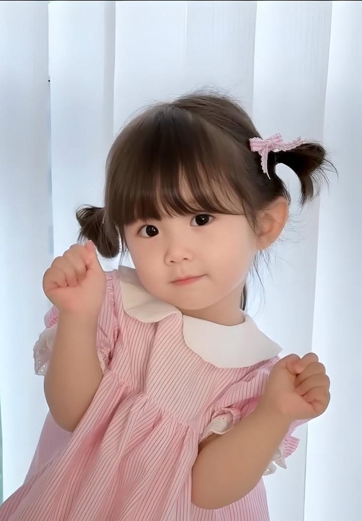 Whatsapp DP Cute Baby Girl Stylish