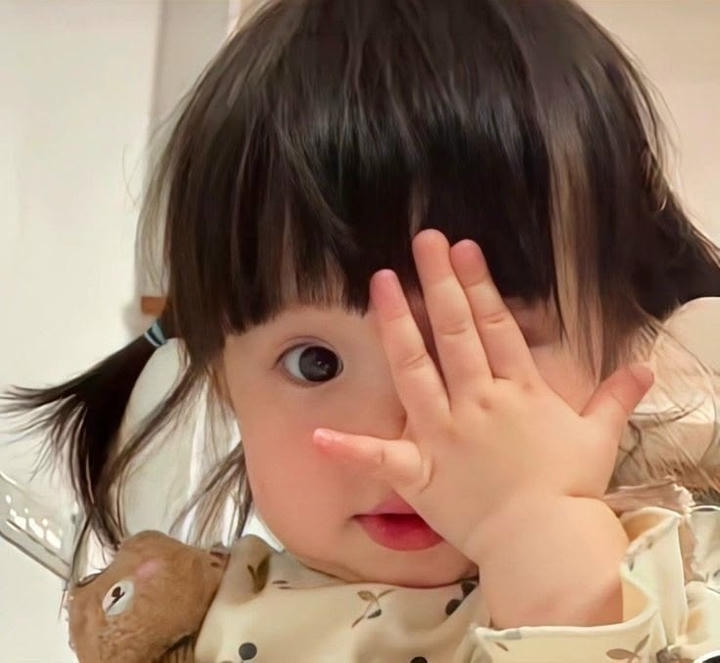 Whatsapp DP Cute Baby Girl