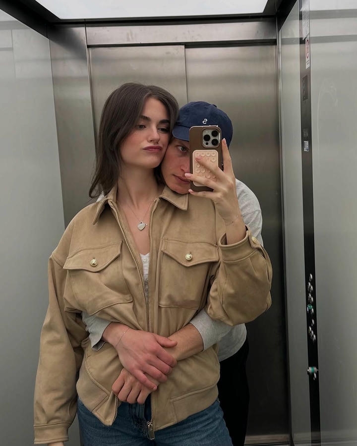 Whatsapp DP Love Muslim Couple